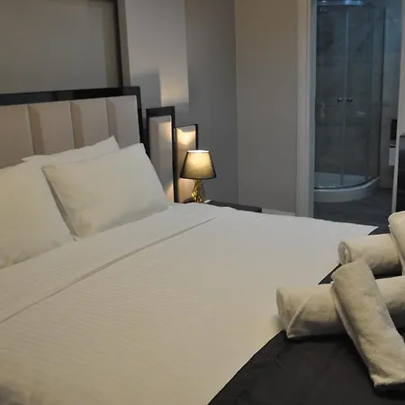 Apartment Dreams Luxury Residences & Lifestyle *
